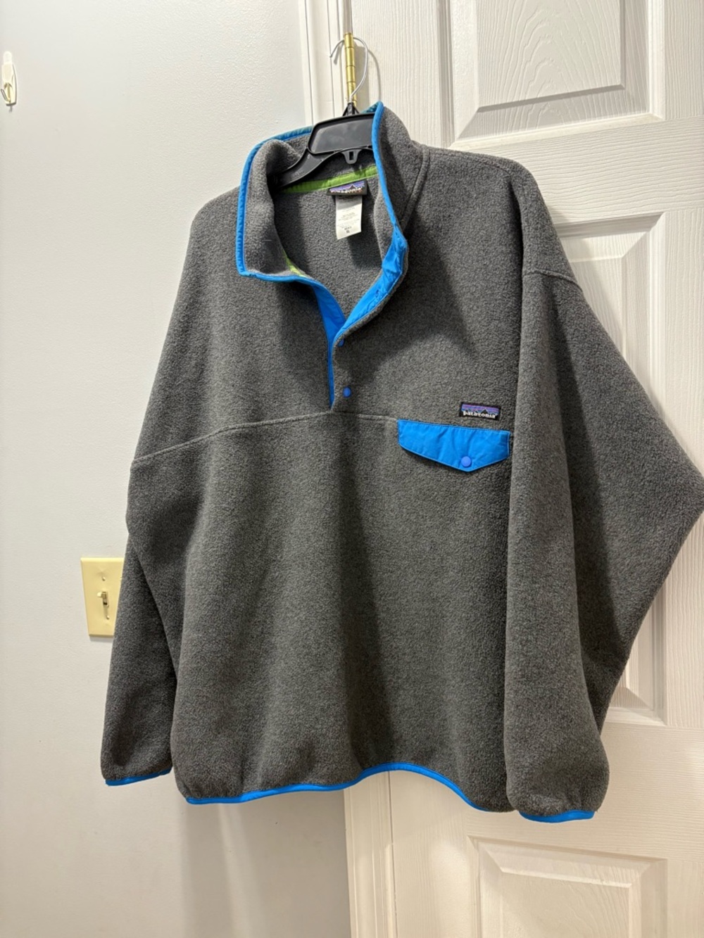 Patagonia Vintage 90s Charcoal Gray/ Blue Fleece Snap T Pullover Size XL